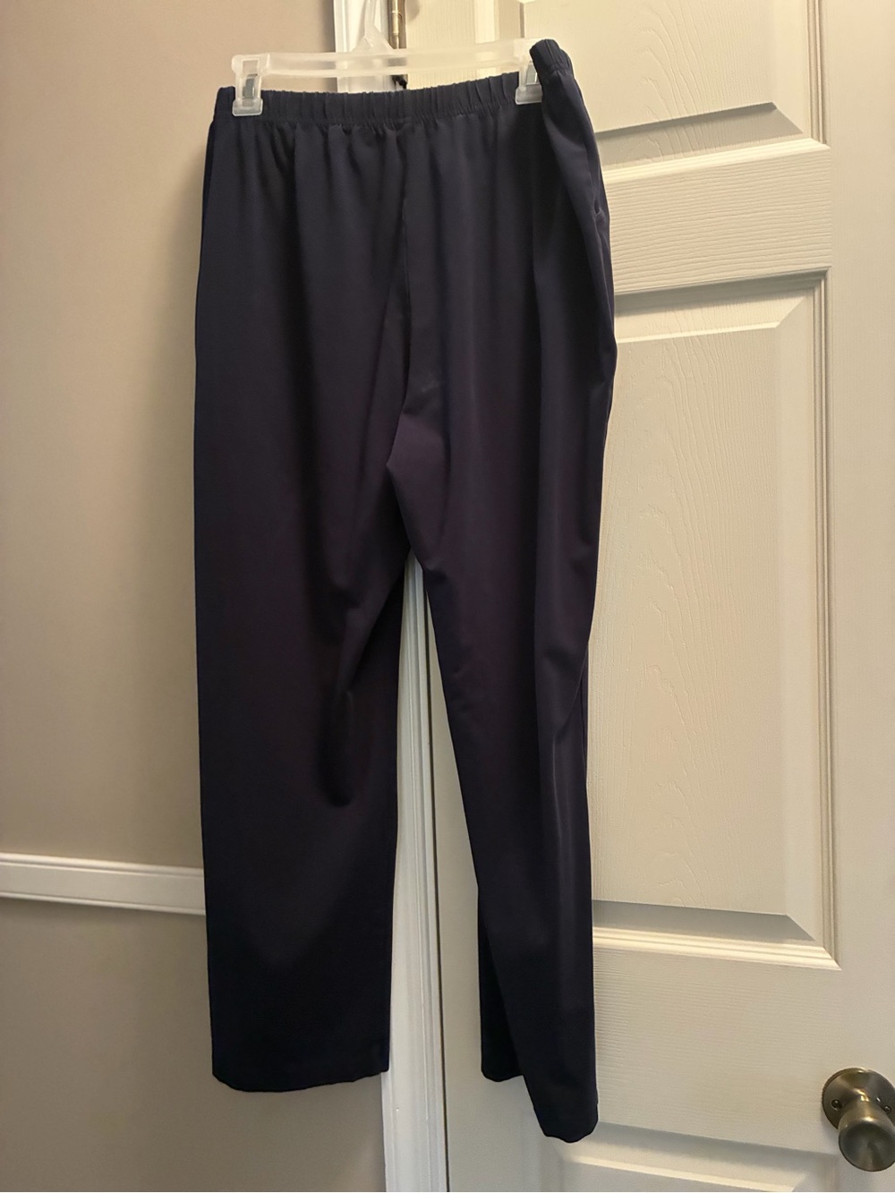 L.L.Bean Women's Petite Large original tapered leg perfect fit pants Navy blue